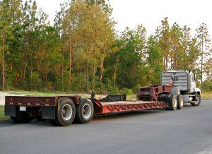 semi-truck towing lakewood